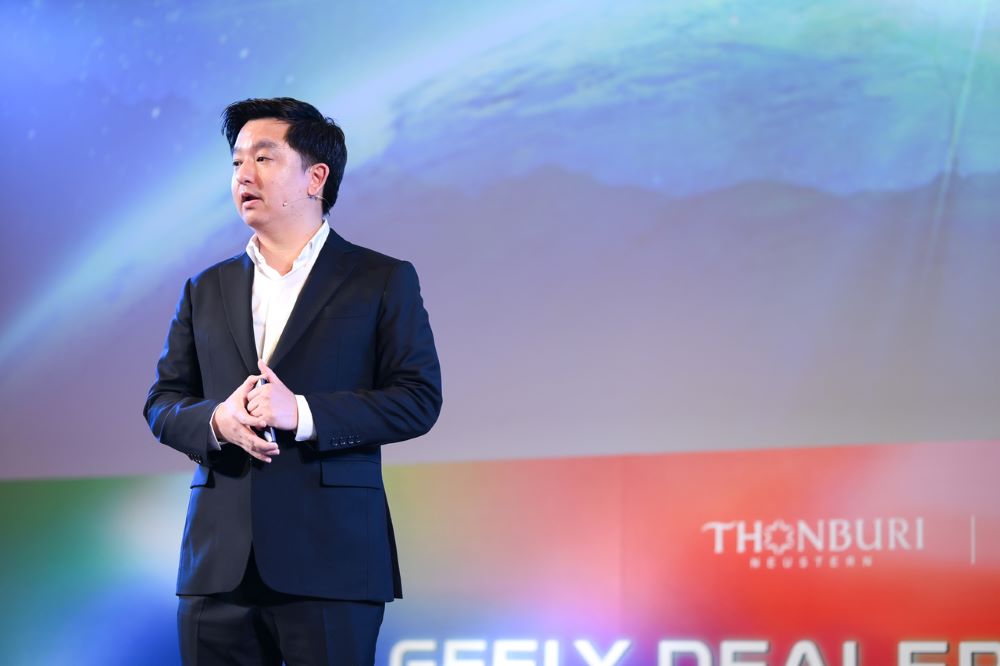 GEELY-4-Executive-Chairman GEELY Dealer Conference 2025 พร้อมรุกตลาดรถยนต์ไฟฟ้าในไทย