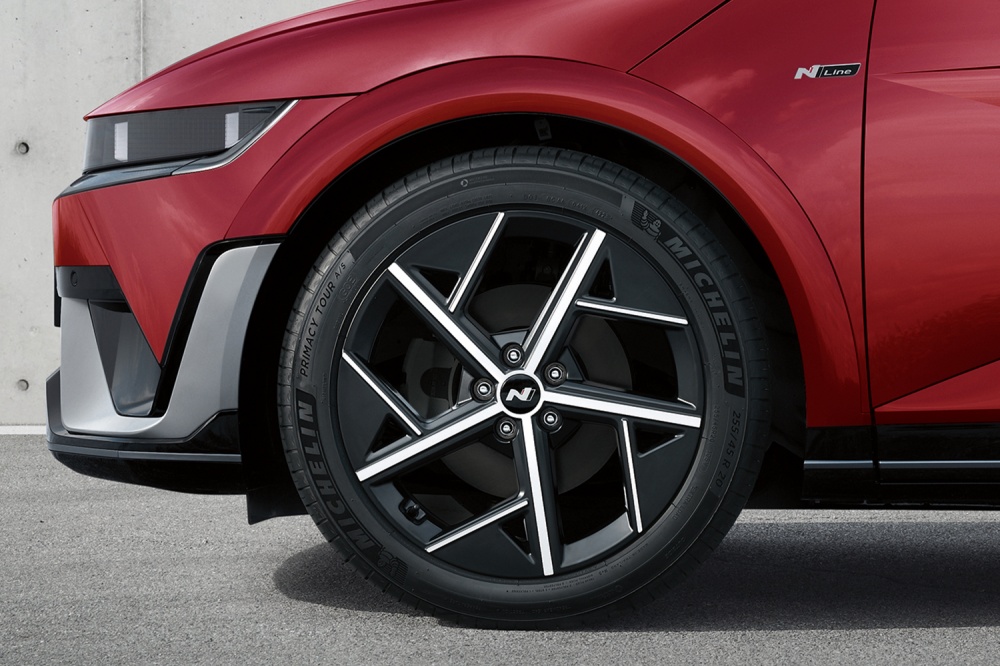 batch_1_IONIQ-5-N-Line_Wheel_1500x1000 Hyundai IONIQ 5 N Line เสริมลุคสปอร์ต อเนกประสงค์ครบครัน เริ่ม 1.988 ล้านบาท