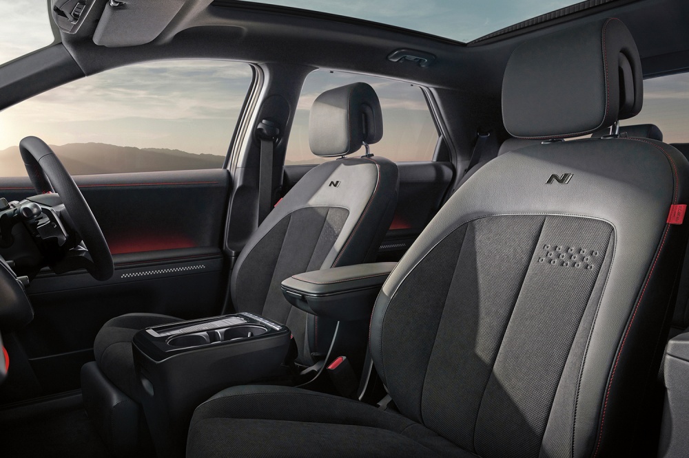 batch_IONIQ-5-N-Line_Room_1500x1000 Hyundai IONIQ 5 N Line เสริมลุคสปอร์ต อเนกประสงค์ครบครัน เริ่ม 1.988 ล้านบาท