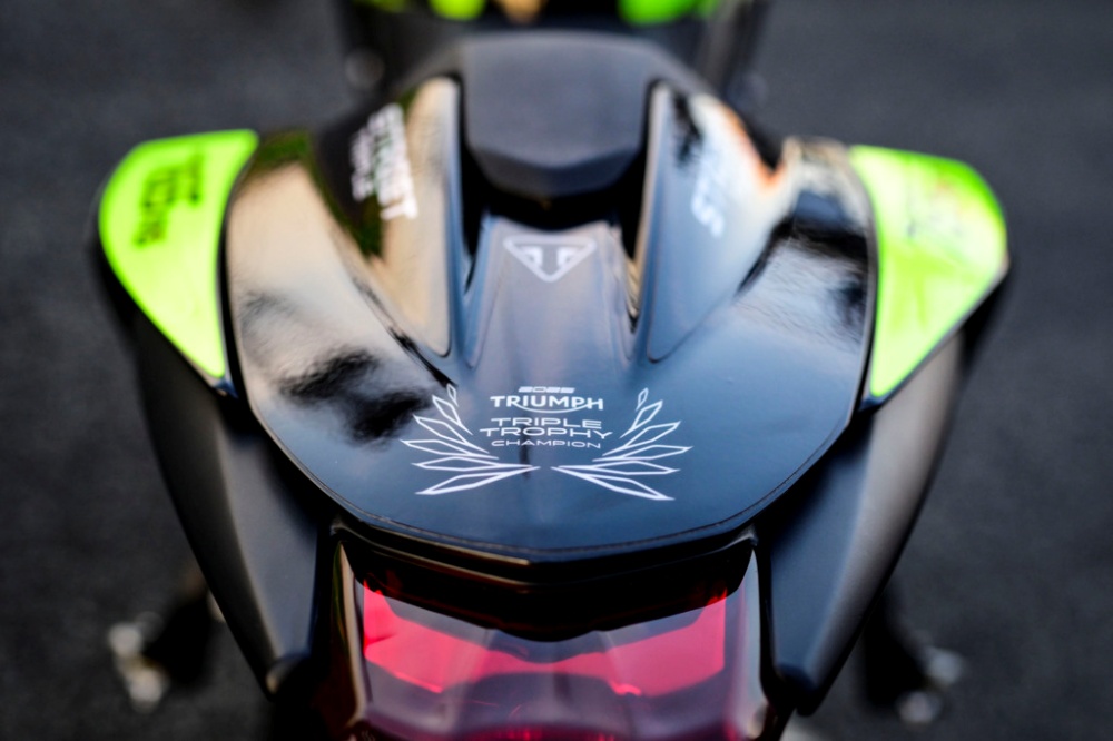 batch_Triumph-STREET-TRIPLE-765-RS-Moto2-Limited-3 Triumph เปิดโอกาสแฟน ๆ MOTO2 ร่วมลุ้น STREET TRIPLE 765 RS