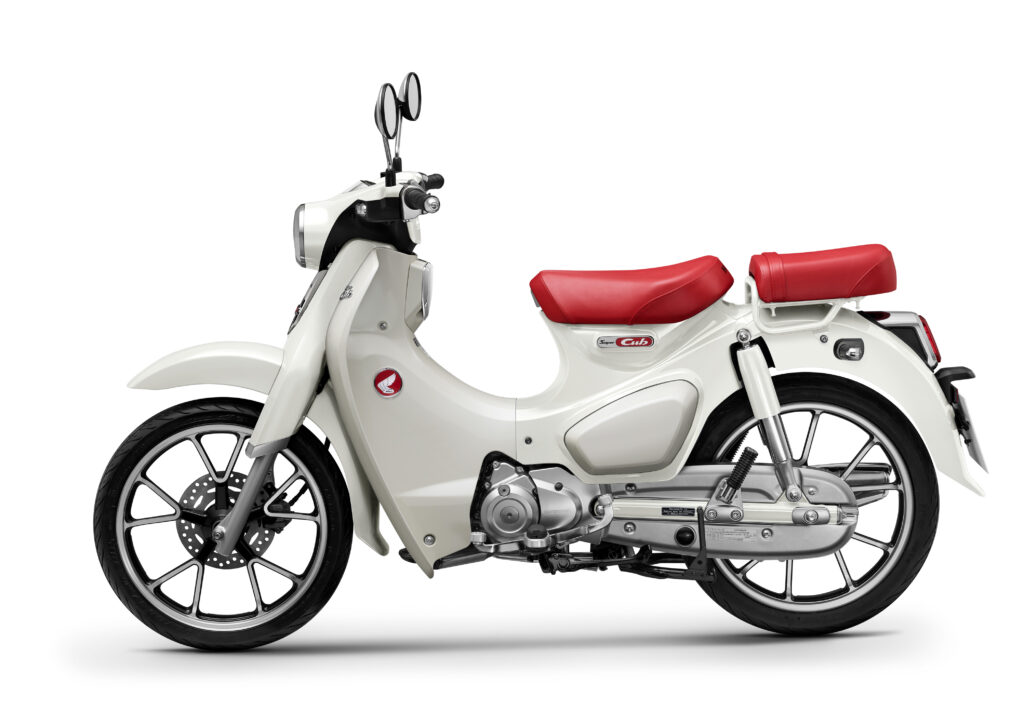 4.-New-C125-KV-1024x711 New Honda C125 Custom Edition คู่สีใหม่แห่งความหรูหรา