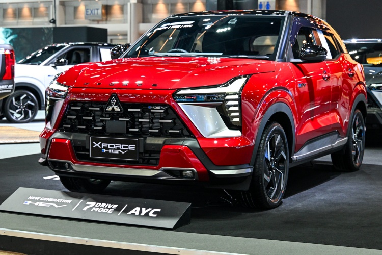 batch_05-ALL-NEW-MITSUBISHI-XFORCE-HEV-UltimateX Mitsubishi ชวนสัมผัสยนตรกรรมฟูลไฮบริดสุดล้ำสมัย 2 รุ่นใหม่ล่าสุดในงาน Motor Show 2025