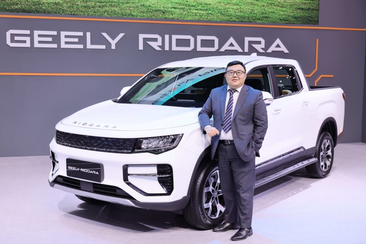 batch_2-Mr.-Zhang-Cong-RIDDARA-at-Bangkok-International-Motor-Show-2025 GEELY RIDDARA เพิ่มทางเลือกรถกระบะไฟฟ้าที่คุ้มค่ายิ่งขึ้น ในงาน Motor Show 2025
