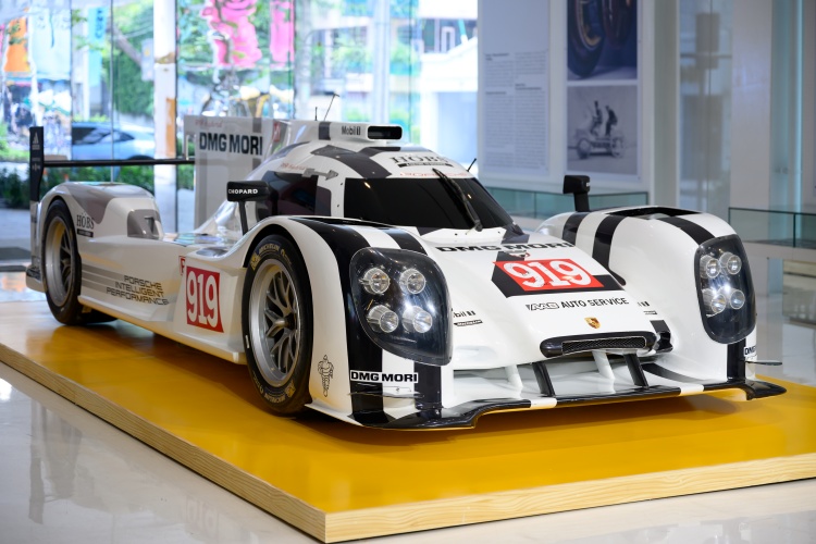 batch_919-Hybrid7 Porsche เปิดนิทรรศการเล่ายุคบุกเบิกแบรนด์ สู่รถยนต์ EV @Curvistan Bangkok