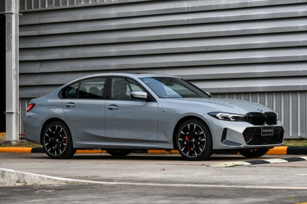 batch_BMW-330e-M-Sport_37 เปิด List รถใหม่ BMW - MINI - BMW Motorrad บุกงาน Motor Show 2025