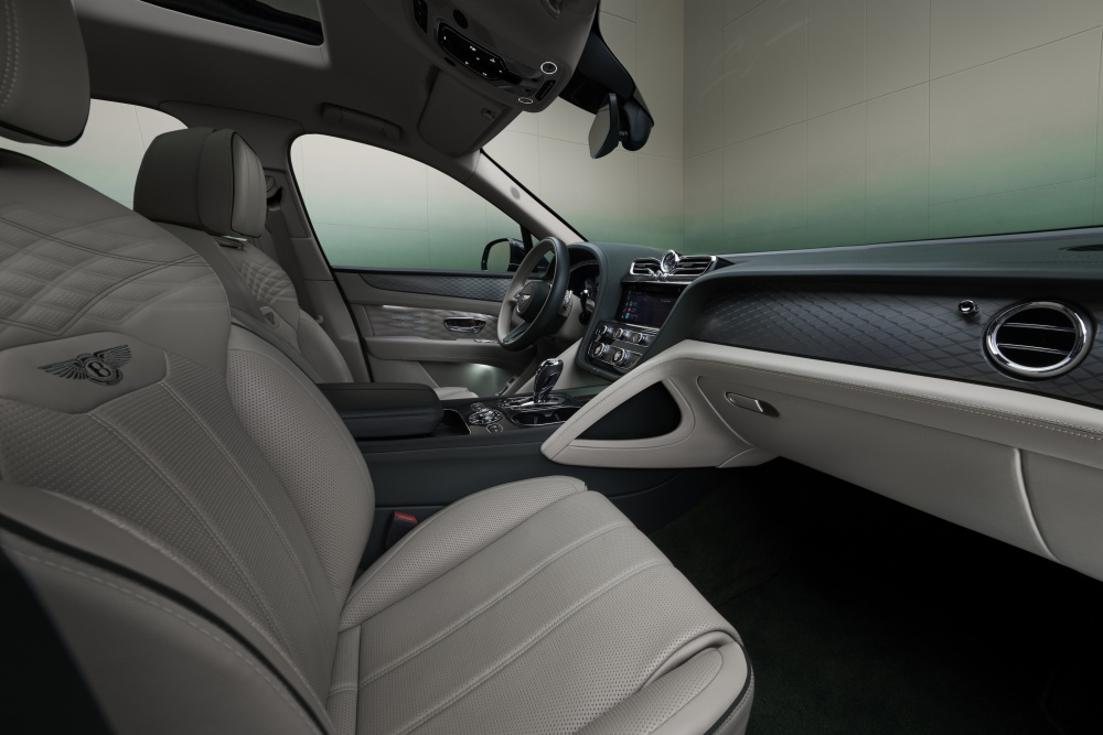 batch_Bentayga-Atelier-Light-Emerald-2 New Bentley Bentayga Atelier Edition เปิดจองรุ่นย่อยใหม่ เริ่ม 16.4 ล้านบาท