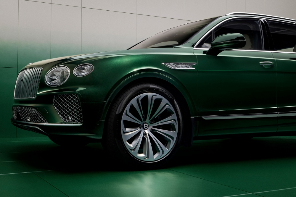 batch_Bentayga-Atelier-Light-Emerald-5 New Bentley Bentayga Atelier Edition เปิดจองรุ่นย่อยใหม่ เริ่ม 16.4 ล้านบาท