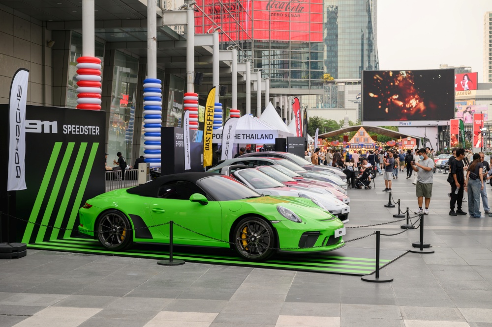 batch_Das-Treffen-Roofless-Pop-up1 Das Treffen: Roofless เสน่ห์เหนือกาลเวลาของรถสปอร์ตเปิดประทุนชวนสะกดสายตากลางกรุงเทพฯ