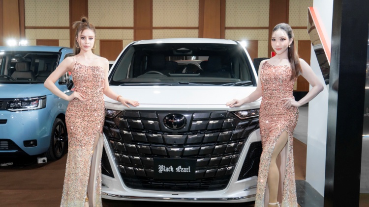 batch_Eton-Group-ลุยงาน-Motor-Show-2025-5 ETON GROUP ขนขบวนรถนำเข้าสุดหรูจากญี่ปุ่นพร้อมโปรเด็ดในงาน Motor Show 2025