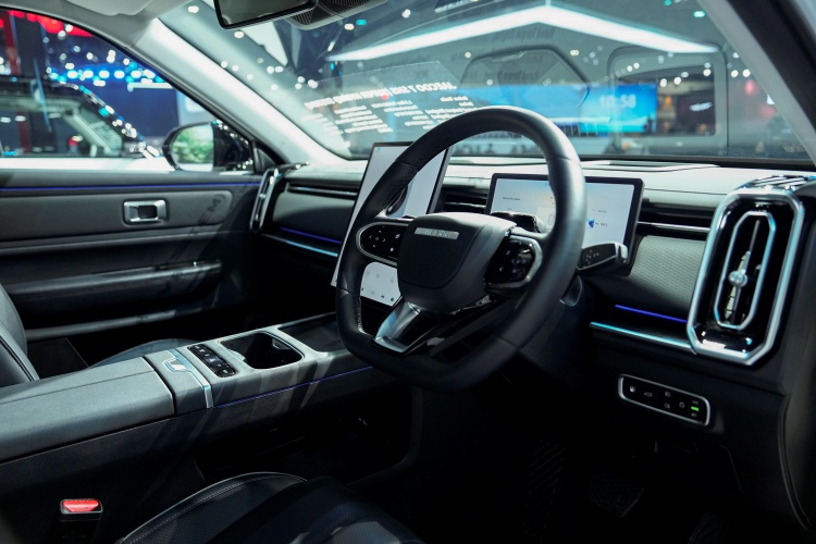 batch_JAECOO-7-SHS-Interior-2 OMODA & JAECOO เปิดบูธยิ่งใหญ่ พร้อมประกาศราคา JAECOO 7 SHS ในงาน Motor Show 2025