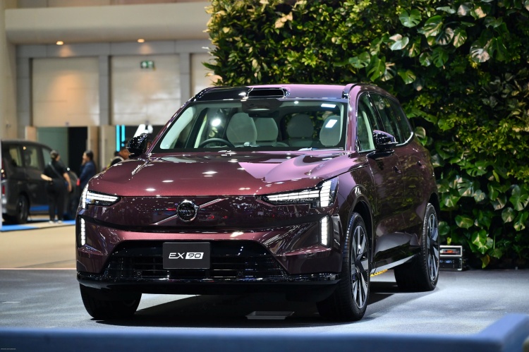 batch_Motor-Show-2025_Volvo-Booth-2 Volvo XC90 & EX90 (6 Seat) เปิดตัวครั้งแรกในไทยที่งาน Motor Show 2025