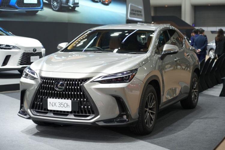 batch_NX-350h-01 Lexus ขนทัพยนตรกรรมขุมพลังหลากหลาย พร้อมมอบประสบการณ์สุดเอ็กซ์คลูซีฟในงาน Motor Show 2025