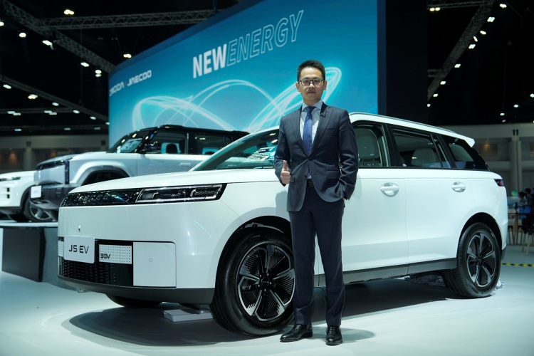 batch_OMODA-JAECOO-Executive-13 OMODA & JAECOO เปิดบูธยิ่งใหญ่ พร้อมประกาศราคา JAECOO 7 SHS ในงาน Motor Show 2025