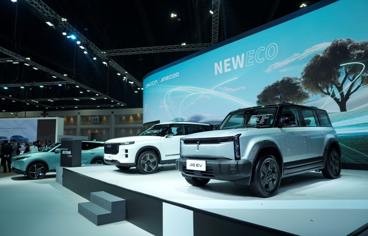 batch_OMODA-JAECOO_Atmosphere_2 OMODA & JAECOO เปิดบูธยิ่งใหญ่ พร้อมประกาศราคา JAECOO 7 SHS ในงาน Motor Show 2025