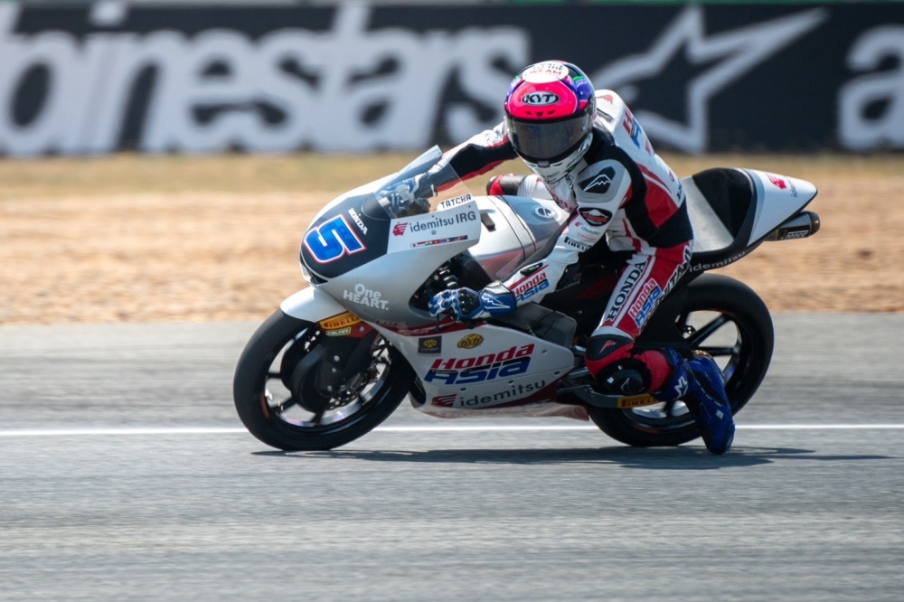 batch_Q-MOTO3-01 “ก๊องส์-ธัชกร” คว้ากริด 17 ล่าแต้ม โมโตทรี โฮมเรซ ThaiGP 2025