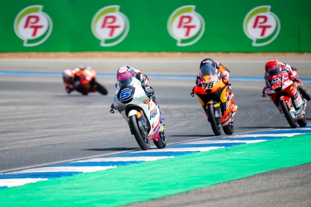 batch_Q-MOTO3-03 “ก๊องส์-ธัชกร” คว้ากริด 17 ล่าแต้ม โมโตทรี โฮมเรซ ThaiGP 2025