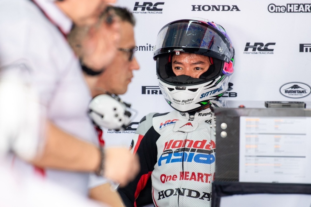 batch_Q-MOTO3-04 “ก๊องส์-ธัชกร” คว้ากริด 17 ล่าแต้ม โมโตทรี โฮมเรซ ThaiGP 2025