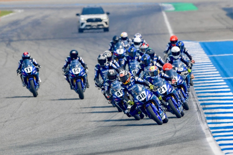 batch_S__525238282 ศึกดาวรุ่ง YAMAHA R3 BLU CRU Asia-Pacific Championship 2025 ดวลเรซ 2 เดือดระดับ 5 ดาว