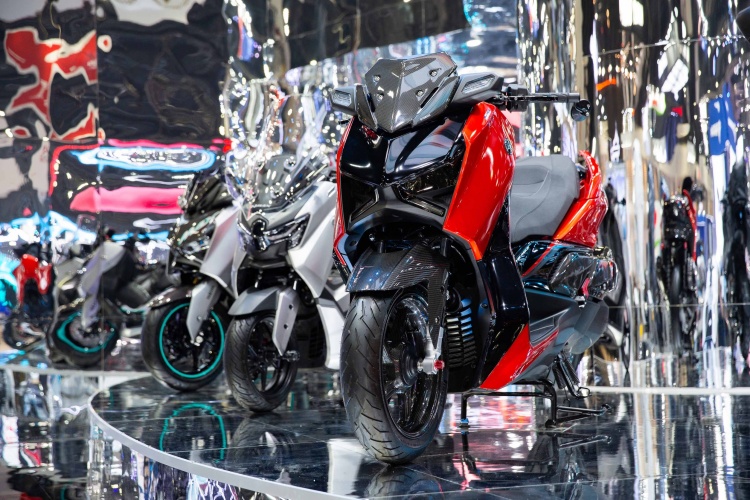 batch_S__525688872 Yamaha เปิดตัว R9, R3, SR400 Final Edition กลางงาน Motor Show 2025