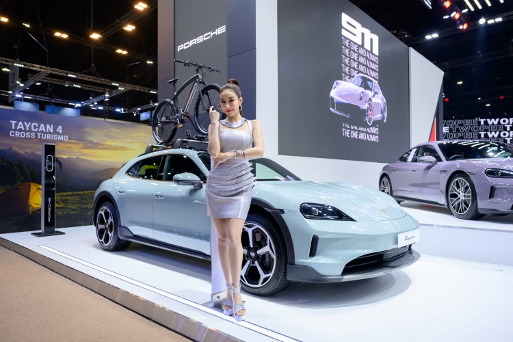 batch_Taycan-4-Cross-Turismo Porsche 911 GTS มาพร้อมเทคโนโลยี T-Hybrid ครั้งแรกในอาเซียน