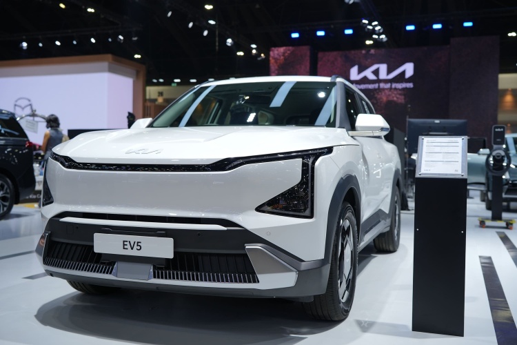 batch_The-Kia-EV5-Air KIA ขนทัพยานยนต์ครอบครัวพร้อมข้อเสนอสุดเซอร์ไพร์สในงาน Motor Show 2025