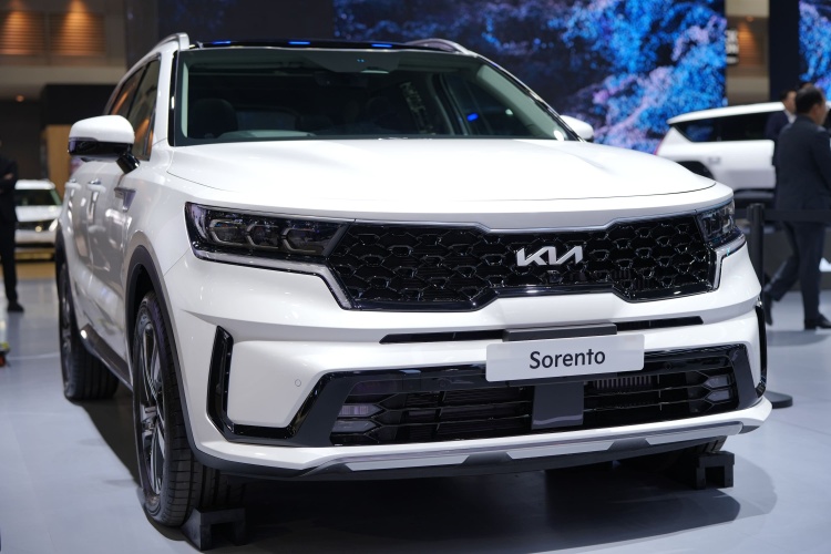 batch_The-Kia-Sorento-Premium-Plus-PHEV KIA ขนทัพยานยนต์ครอบครัวพร้อมข้อเสนอสุดเซอร์ไพร์สในงาน Motor Show 2025