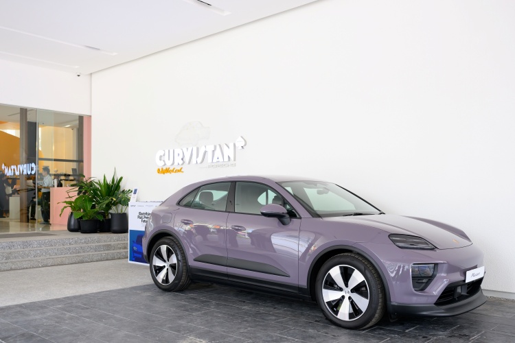 batch_The-New-All-Electric-Macan- Porsche เปิดนิทรรศการเล่ายุคบุกเบิกแบรนด์ สู่รถยนต์ EV @Curvistan Bangkok