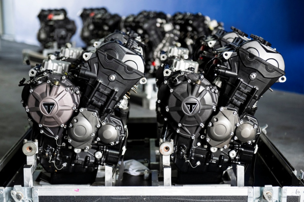 batch_Triumph-Moto2-Engine Triumph เปิดตัวชุดเกียร์แข่ง Moto2 เปลี่ยนเกียร์ราบรื่นทุกสนามแข่ง