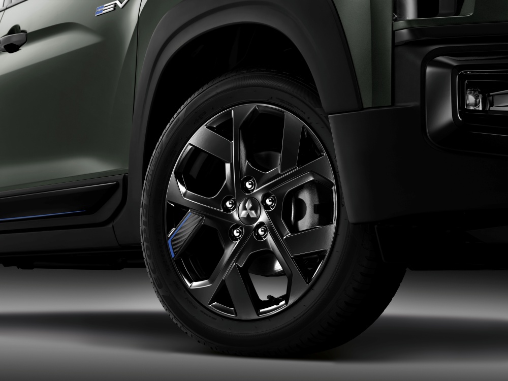 batch_XPANDER-CROSS-HEV-PLAY_Wheel-_final_hires_RE New Mitsubishi XPANDER CROSS HEV PLAY อีกขั้นของสไตล์ที่โดดเด่น