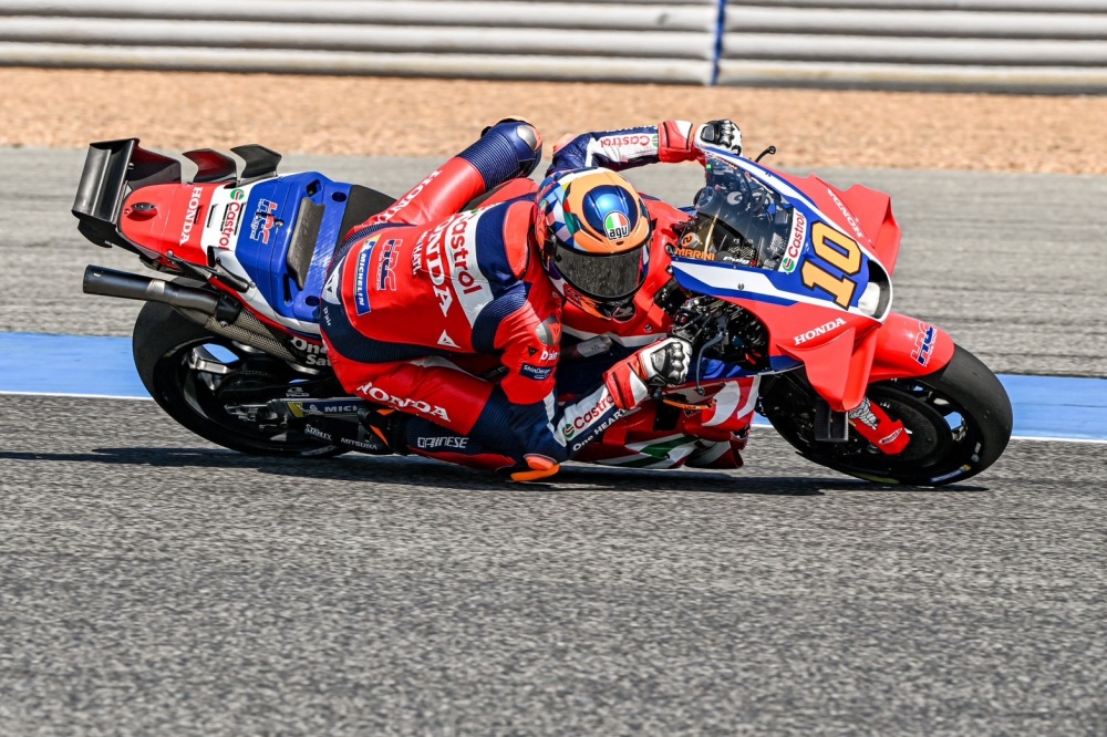 batch_สปรินต์เรซ-12 “ก้อง-สมเกียรติ” ลงประเดิม Honda คว้า Top 9 โมโตจีพี สปรินต์เรซ ใน ThaiGP 2025