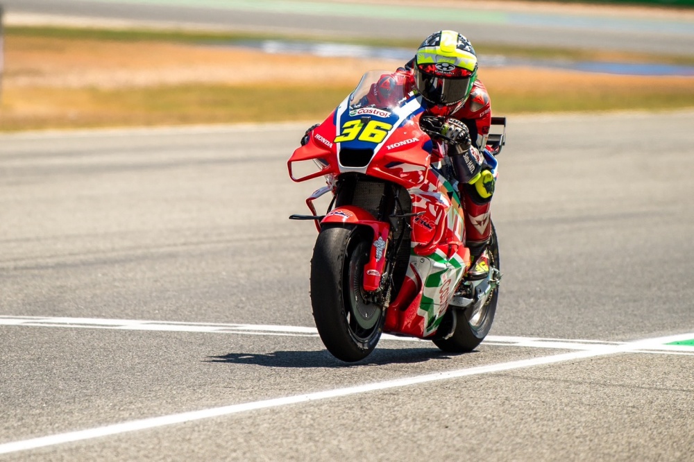 batch_สปรินต์เรซ-15 “ก้อง-สมเกียรติ” ลงประเดิม Honda คว้า Top 9 โมโตจีพี สปรินต์เรซ ใน ThaiGP 2025