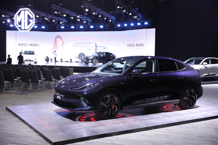 mg-im6-01 NEW MG IM6 ชาร์จไว ฟีเจอร์ไฮเอนด์ แรงสุดในรุ่น เริ่ม 1,399,900 บาท