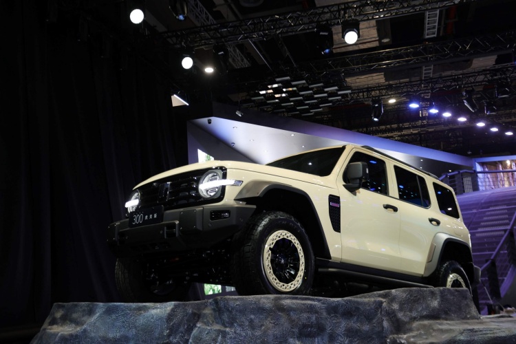 batch_015_GWM-TANK-300-Hook-Edition GWM ขนยนตรกรรมกว่า 40 รุ่น จาก 6 แบรนด์หลัก ในงาน Auto Shanghai 2025 