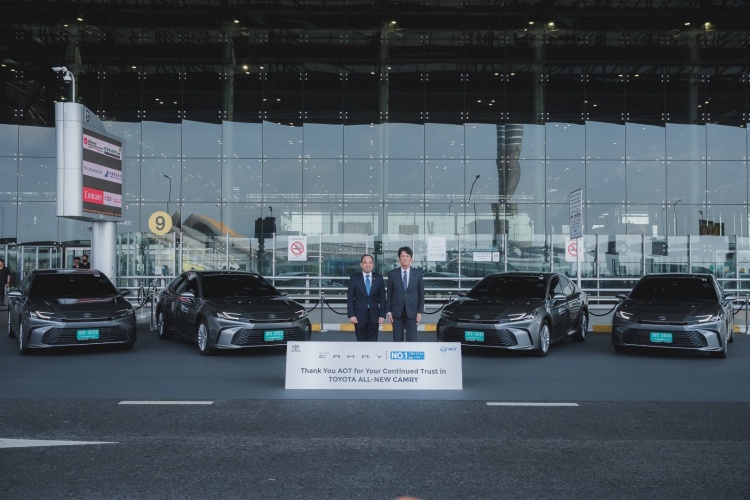 batch_3-1 AOT มั่นใจ เลือก All-New Camry สำหรับบริการลีมูซีนสุวรรณภูมิ