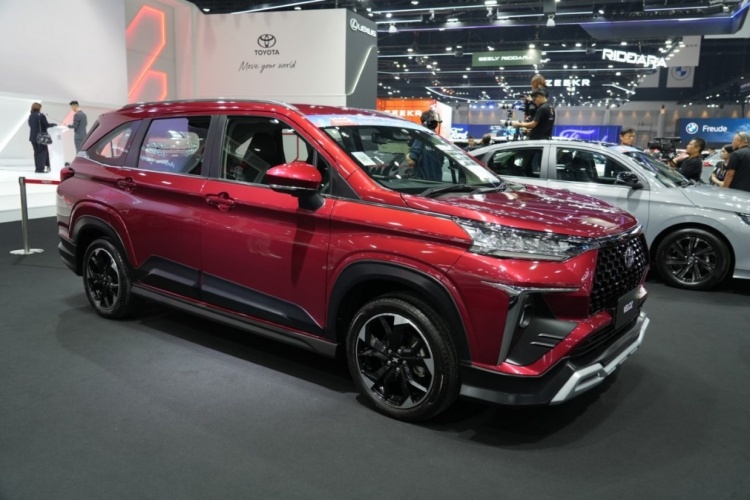 batch_DSC00594 Toyota จัดเต็มทัพผลิตภัฑณ์ครอบคลุมทุกสไตล์ พร้อมข้อเสนอสุดฮอตในงาน Motor Show 2025