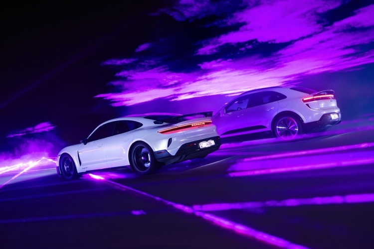 batch_Electrifying-spectacle-of-speed-and-sound-with-David-Guetta2 Porsche "Speed of Light"  โชว์สุดเร้าใจแห่งความเร็วและเสียงโดย David Guetta