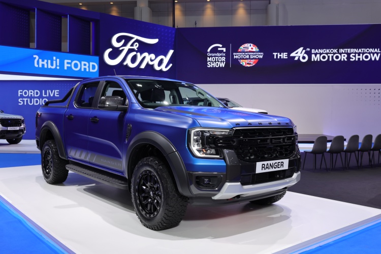 batch_Ford-Ranger-Sport-with-Accessories Ford จัดเต็มไลน์อัพกระบะ - PPV พร้อมสร้างประสบการณ์ใหม่ของชาวครีเอเตอร์ในงาน Motor Show 2025