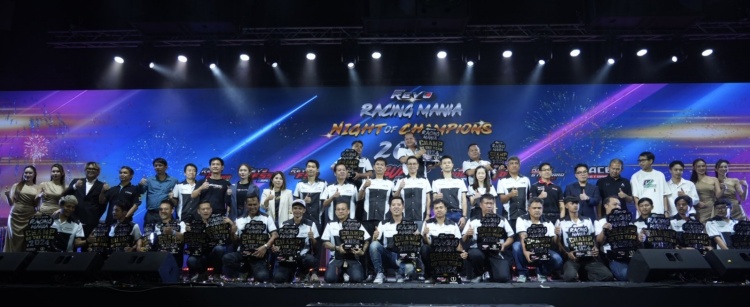 batch_S__35520566_0 Toyota มอบรางวัลแก่แชมป์ Drag Racing รายการ Hilux REVO Racing Mania : Night of Champion