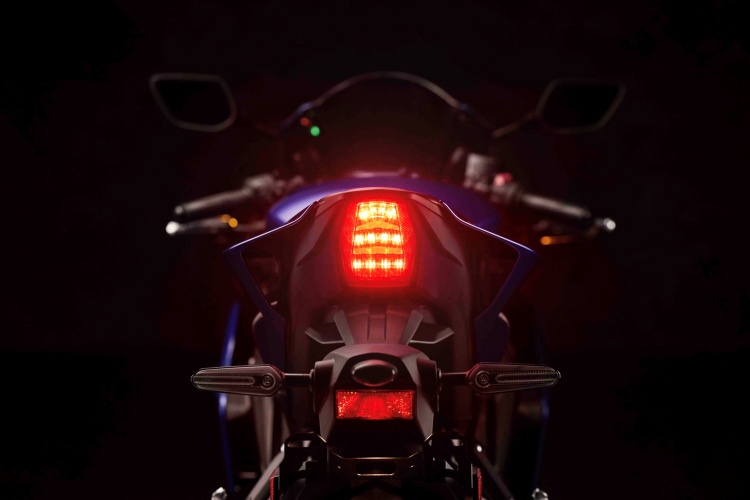 batch_S__531030026 NEW YAMAHA R3 ดีไซน์ใหม่! พร้อมเชื่อมต่อทุกความเร้าใจด้วย Y-CONNECT