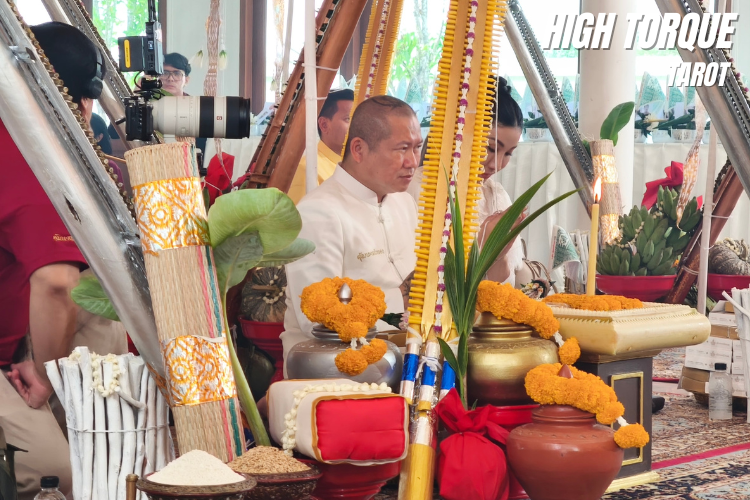 8 คุ้มนะหน้าทอง จัดพิธีไหว้ครูบูรพาจารย์ และพิธีสืบชะตาบูชาดวง ประจำปี 2568