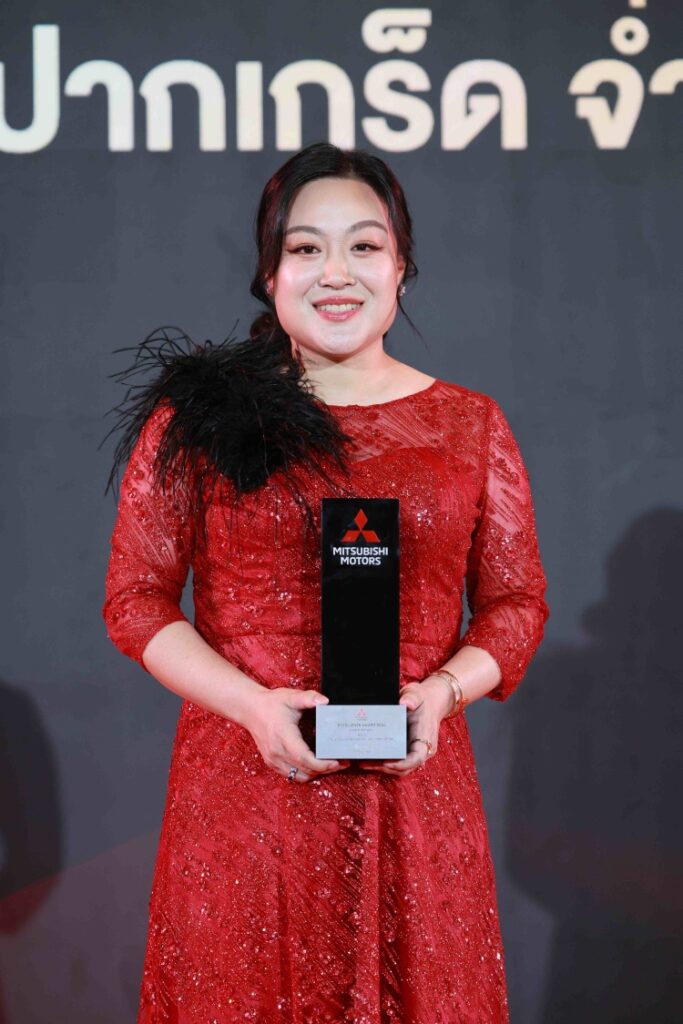 batch_02-Ms.-Chanyaphak-Tanakuntanin-Managing-Director-of-Able-Motors-Pakkret-683x1024 Mitsubishi  มอบรางวัล “ผู้จำหน่ายยอดเยี่ยม ปี 2567”