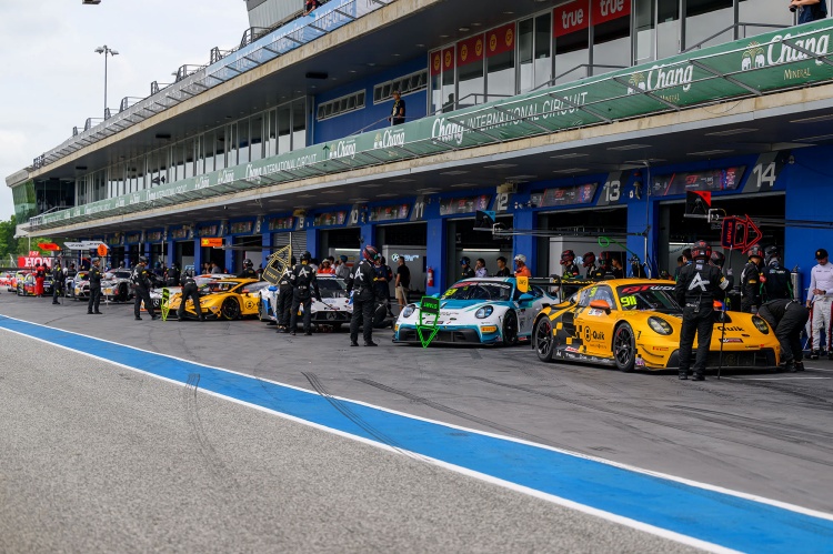 batch_20 “ทัพซูเปอร์คาร์พันล้าน” กระหึ่มไทย! “แบมบู เรซซิ่ง” ทีมแข่งฮ่องกงรั้งจ่าฝูงวันแรก