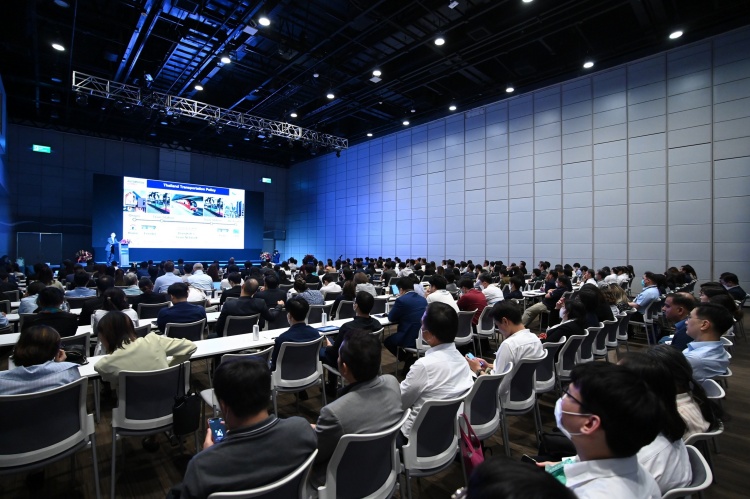 batch_AZ6_6627_0 Automotive Summit 2025 ถอดรหัสเทคโนโลยี AI ขับเคลื่อนยานยนต์สู่อนาคต