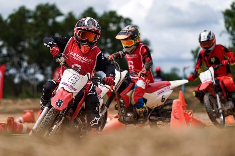 batch_Academy-สนาม-2-06 Honda Academy Thailand 2025 เสริมทักษะนักบิดเยาวชนตะลุยทางฝุ่นกับนักแข่งโมโตครอส