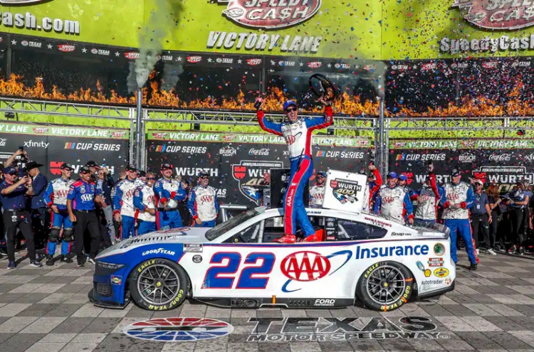 batch_Joey-Logano_NASCAR-2025 Ford Ranger พร้อมระเบิดความแรงอีกครั้ง! เตรียมลุยสนามทางเรียบใน Thailand Super Series 2568