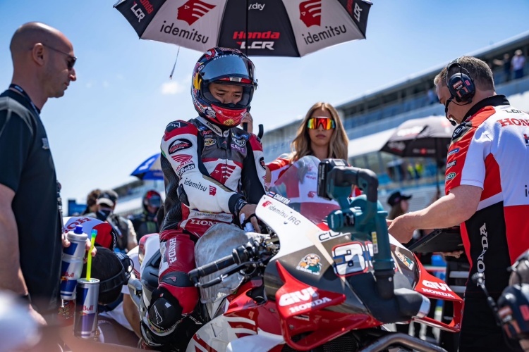 batch_MotoGP-สนาม7-01 “ก้อง-สมเกียรติ” คัมแบ็กลุยศึก โมโตจีพี ที่ ซิลเวอร์สโตน