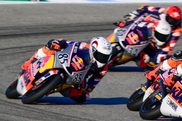 batch_Race-RookiesCup-สนาม2-02 "ไม้คิว-เกียรติศักดิ์" บิดฝ่าฝนคว้าท็อป 4 โมโตจีพี รุกกีส์ คัพ สนาม 2 เลอมองส์