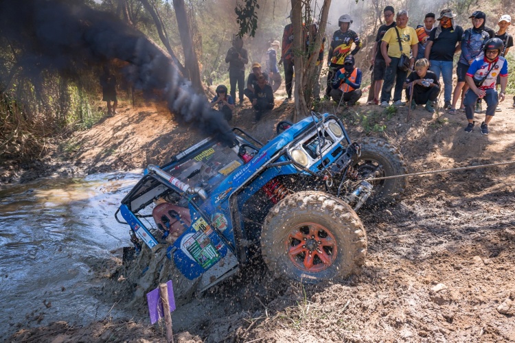 batch_TH8_4485 Toyota Hilux Revo 10 เซียนประจัญบาน 2025 พร้อมระเบิดศึกออฟโรดยิ่งใหญ่ระดับอาเซียน