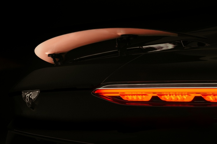 batch_The-Black-Rose-Batur-15 Bentley The Black Rose สุดยอดแกรนด์ทัวเรอร์ หรูล้ำด้วยการตกแต่งทองคำโรสโกลด์แบบ 3 มิติ