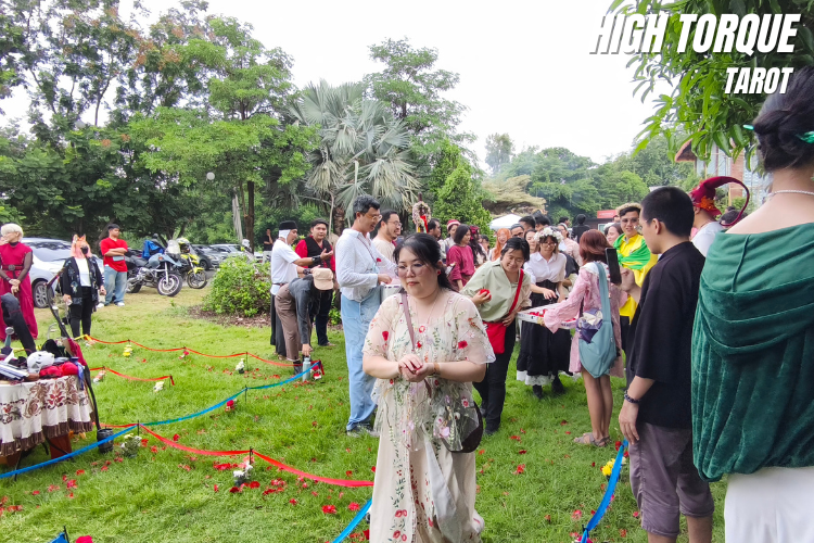 13 Midsummer Festival เทศกาลเขาวงกตแห่งจิตวิญญาณ และความอบอุ่นรับวันครีษมายัน